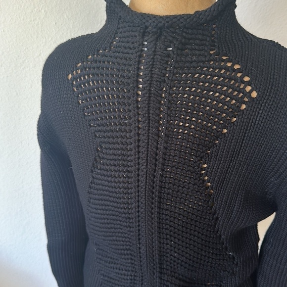 Helmut Lang sz S black knit sweater detailed weave
viscose/polymide great cond - Picture 4 of 8